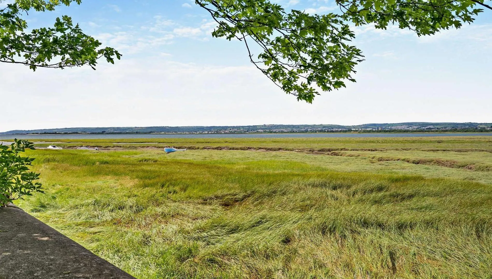 2 Bed In Gower 95129 Villa Penclawdd 0*,